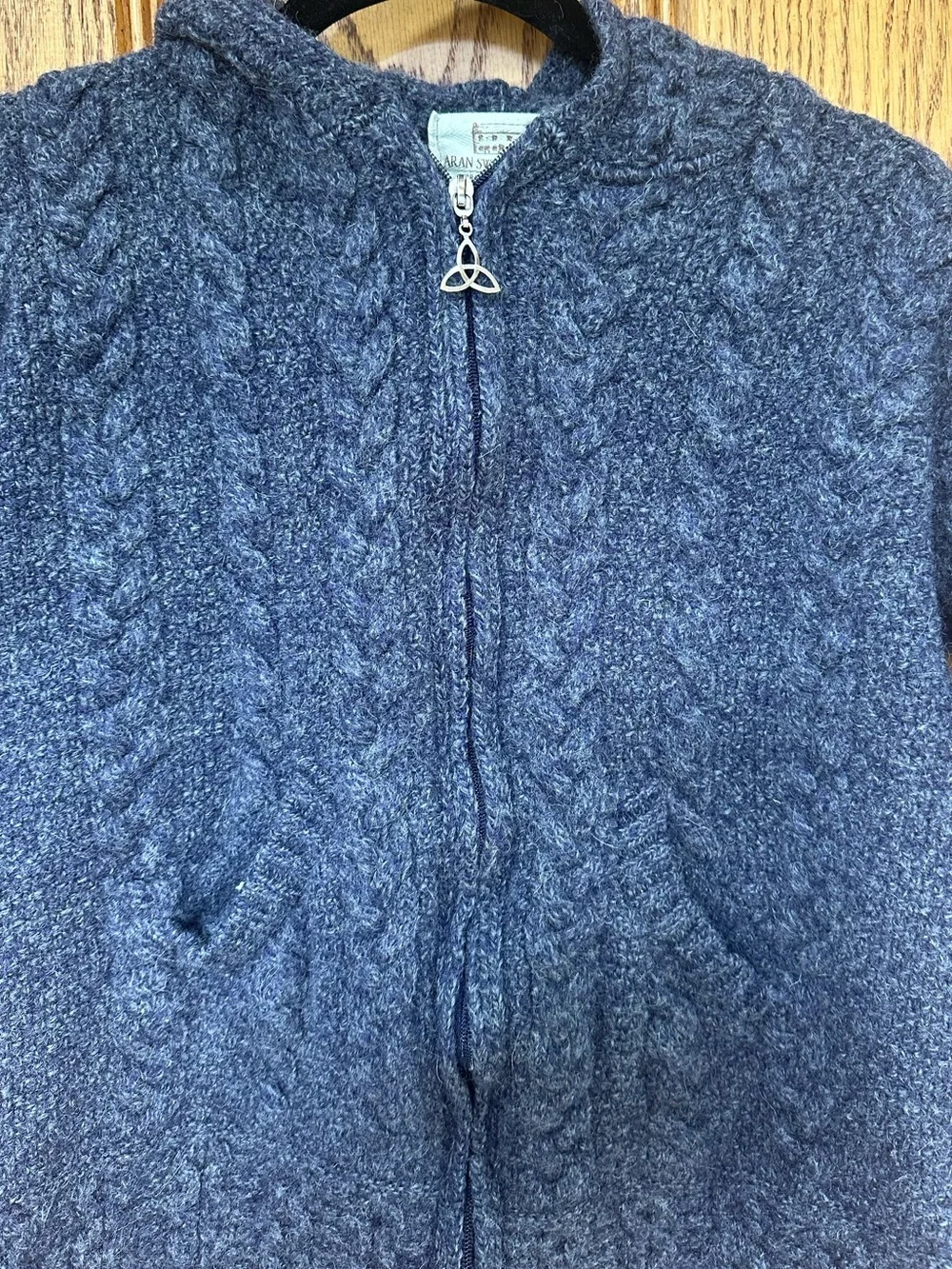 Aran Sweater Market Irish 100% Merino wool hooded sweater Kids Medium
